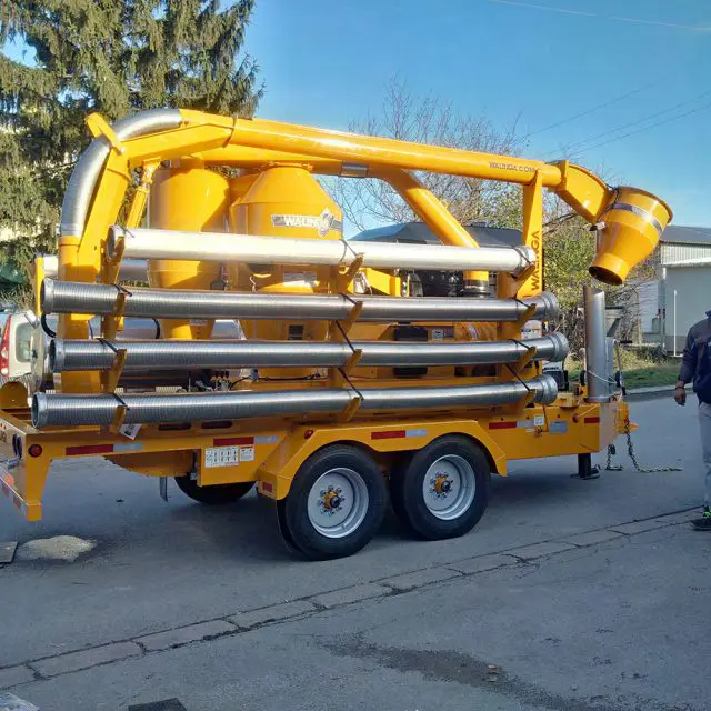 Пневмо транспортна машина Agri-Vac Walinga с дизелов двигател с капацитет от 25 т/ч до 178 т/ч